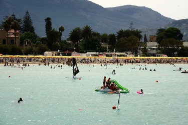 MONDELLO. Fotografe di Giulio Azzarello &copy;2023.