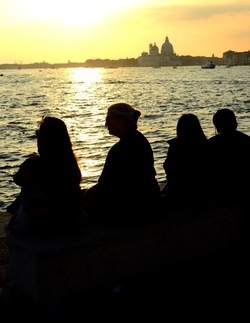 VENEZIA fotografie di Giulio Azzarello ©2020. VENEZIA fotografie di Giulio Azzarello ©2020.