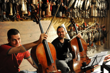 GIACOMO CUTICCHIO e il suo ensemble musicale. Fotografie di Giulio Azzarello &copy;2014.