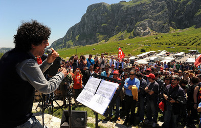 PORTELLA della Ginestra in Sicilia. Fotografie di Giulio Azzarello &copy;2014.