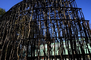 VENEZIA installazione lignea Giardini della Biennale di Arch. Cont. Fotografie di Giulio Azzarello &copy;2022.