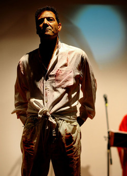 SPETTACOLO di Sara Favar&ograve; e della sua compagnia. Fotografie di Giulio Azzarello &copy;2015 2016.