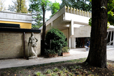 GIARDINI della BIENNALE a Venezia. Foto di Giulio Azzarello &copy;2015 2016.