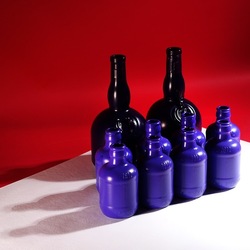 BOTTIGLIE. Fotografia di Giulio Azzarello &copy;2023.