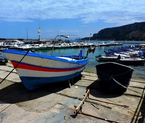 MONDELLO fotografie di Giulio Azzarello &copy;2020.