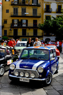 RADUNO di auto classiche MiniCooper. Fotografie di Giulio Azzarello &copy;2016.