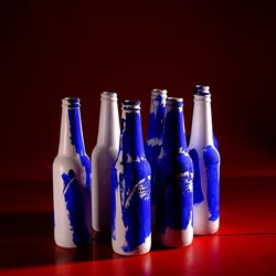 BOTTIGLIE. Fotografia di Giulio Azzarello ©2023. BOTTIGLIE. Fotografia di Giulio Azzarello ©2023.