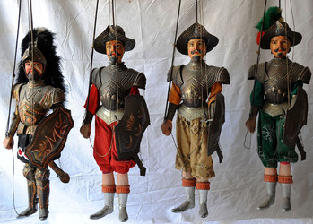 PUPI SICILIANI del 900 e dell 800. Collezione Cuticchio. Fotografie di Giulio Azzarello &copy;2014.