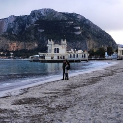 MONDELLO fotografie di Giulio Azzarello &copy;2019.