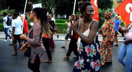 MIGRANTI manifestazione. Fotografie di Giulio Azzarello &copy;2018.
