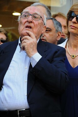 CAMILLERI e MONTALBANO a Porto Empedocle Agrigento . Fotografie di Giulio Azzarello ©2014. CAMILLERI e MONTALBANO a Porto Empedocle Agrigento . Fotografie di Giulio Azzarello ©2014.