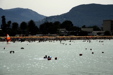 MONDELLO. Fotografe di Giulio Azzarello &copy;2023.