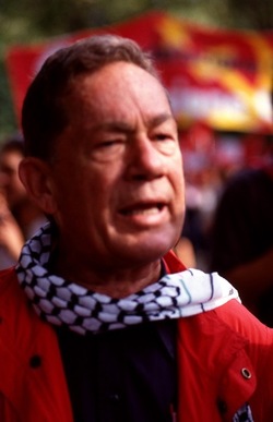 MANIFESTAZIONE fotografie di Giulio Azzarello ©2001 2022. MANIFESTAZIONE fotografie di Giulio Azzarello ©2001 2022.