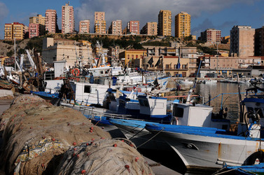 PORTO EMPEDOCLE in Sicilia. Fotografie di Giulio Azzarello &copy;2014.