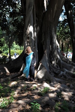 SARA FAVARO attrice e poetessa siciliana. Fotografie di Giulio Azzarello &copy;2018.