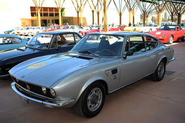 AUTO CLASSICHE ovvero la loro modernit&agrave; in mostra con tanti modelli del passato. Fotografie di Giulio Azzarello &copy;2014.