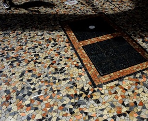 BOLOGNA centro storico. Fotografie di Giulio Azzarello &copy;2018.