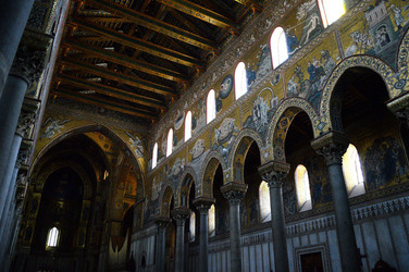 MONREALE in Sicilia con il suo Duomo e il Chiostro panoramiche e particolari. Fotografie di Giulio Azzarello &copy;2014.