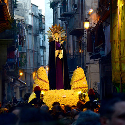 PROCESSIONI religiose per la Pasqua a Palermo. Fotografie di Giulio Azzarello ©2016. PROCESSIONI religiose per la Pasqua a Palermo. Fotografie di Giulio Azzarello ©2016.