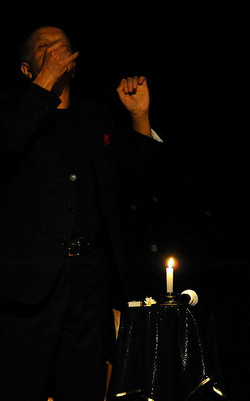 CLOCHARD uno spettacolo di e con Ludovico Caldarera. Fotografie di Giulio Azzarello &copy;2017.