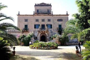 LE VILLE di Bagheria in Sicilia. Fotografie di Giulio Azzarello &copy;2014.