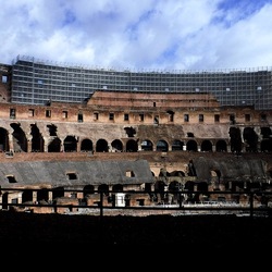 COLOSSEO Roma. Fotografie di Giulio Azzarello ©2020. COLOSSEO Roma. Fotografie di Giulio Azzarello ©2020.