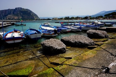 MONDELLO. Fotografie di Giulio Azzarello &copy;2023.