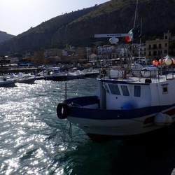 MONDELLO. Fotografie di Giulio Azzarello &copy;2022.