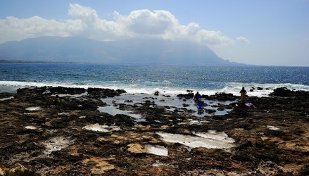 PAESAGGIO SICILIANO di MARE. Fotografia di Giulio Azzarello &copy;2018.