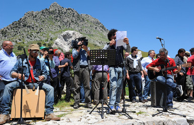 PORTELLA della Ginestra in Sicilia. Fotografie di Giulio Azzarello &copy;2014.