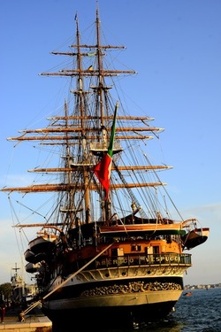 AMERIGO VESPUCCI fotografie di Giulio Azzarello ©2020. AMERIGO VESPUCCI fotografie di Giulio Azzarello ©2020.