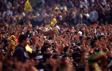 NEWROZ marzo 2001. Curdistan turco. Fotografie di Giulio Azzarello ©2001 2022. NEWROZ marzo 2001. Curdistan turco. Fotografie di Giulio Azzarello ©2001 2022.