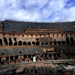 COLOSSEO Roma. Fotografie di Giulio Azzarello ©2020. COLOSSEO Roma. Fotografie di Giulio Azzarello ©2020.