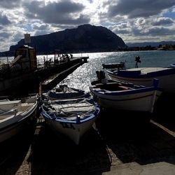 MONDELLO. Fotografe di Giulio Azzarello &copy;2023.