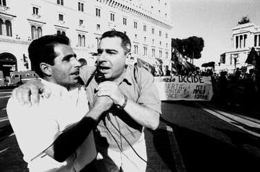 MANIFESTAZIONE per la pace nel curdistan turco. Fotografie di Giulio Azzarello &copy;2014.
