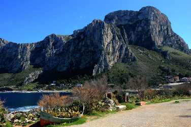CAPO GALLO riserva marina e naturalistica a Palermo panoramiche e particolari. Fotografie di Giulio Azzarello ©2014. CAPO GALLO riserva marina e naturalistica a Palermo panoramiche e particolari. Fotografie di Giulio Azzarello ©2014.