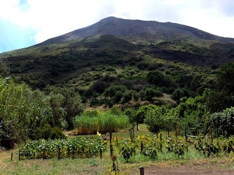 STROMBOLI fotografie di Giulio Azzarello ©2020. STROMBOLI fotografie di Giulio Azzarello ©2020.