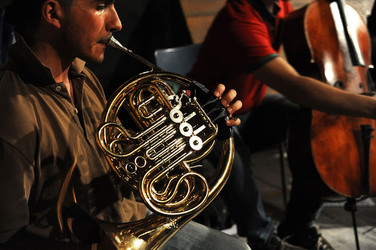 GIACOMO CUTICCHIO e il suo ensemble musicale. Fotografie di Giulio Azzarello &copy;2014.
