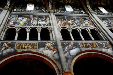 PARMA centro storico. Fotografie di Giulio Azzarello &copy;2016.