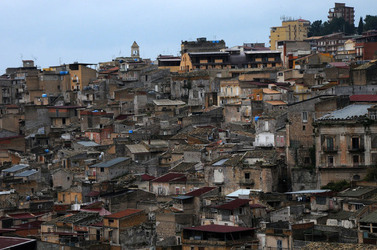 FAVARA in provincia di Agrigento. Fotografie di Giulio Azzarello 2014.