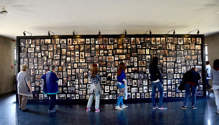 AUSCHWITZ BIRKENAU il percorso della memoria e i documenti. Fotografie di Giulio Azzarello &copy;2016.