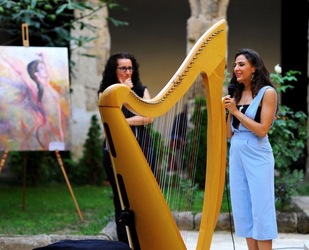 AURORA PADALINO attrice italiana siciliana fotografie di Giulio Azzarello ©2018. AURORA PADALINO attrice italiana siciliana fotografie di Giulio Azzarello ©2018.