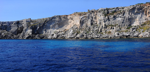 ISOLA DI FAVIGNANA in Sicilia. Visioni panoramiche o particolari. Fotografie di Giulio Azzarello ©2014. ISOLA DI FAVIGNANA in Sicilia. Visioni panoramiche o particolari. Fotografie di Giulio Azzarello ©2014.