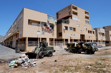 IL QUARTIERE ZEN di Palermo. Fotografie di Giulio Azzarello ©2014. IL QUARTIERE ZEN di Palermo. Fotografie di Giulio Azzarello ©2014.
