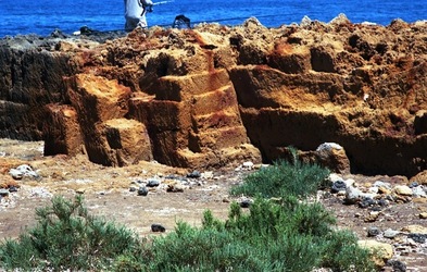 SCOGLIERA ROSSA fotografie di Giulio Azzarello &copy;2021.