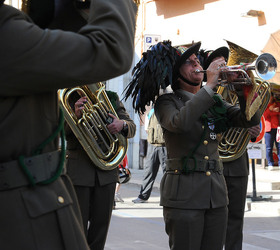 BANDA MUSICALE DEI BERSAGLIERI a Marsala in Sicilia. Fotografie di Giulio Azzarello ©2014. BANDA MUSICALE DEI BERSAGLIERI a Marsala in Sicilia. Fotografie di Giulio Azzarello ©2014.