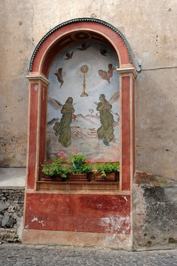 ISNELLO in Sicilia comune e paese del territorio delle madonie. Fotografie di Giulio Azzarello &copy;2014.