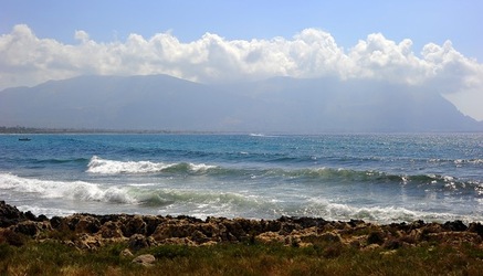 PAESAGGIO SICILIANO di MARE. Fotografia di Giulio Azzarello &copy;2018.