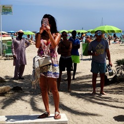 PARATA. Fotografie di Giulio Azzarello &copy;2023.