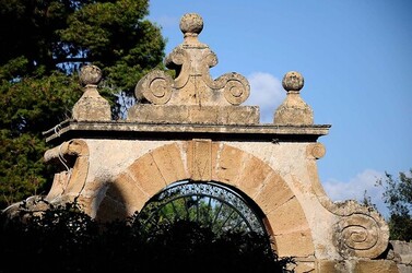 LE VILLE di Bagheria in Sicilia. Fotografie di Giulio Azzarello &copy;2014.